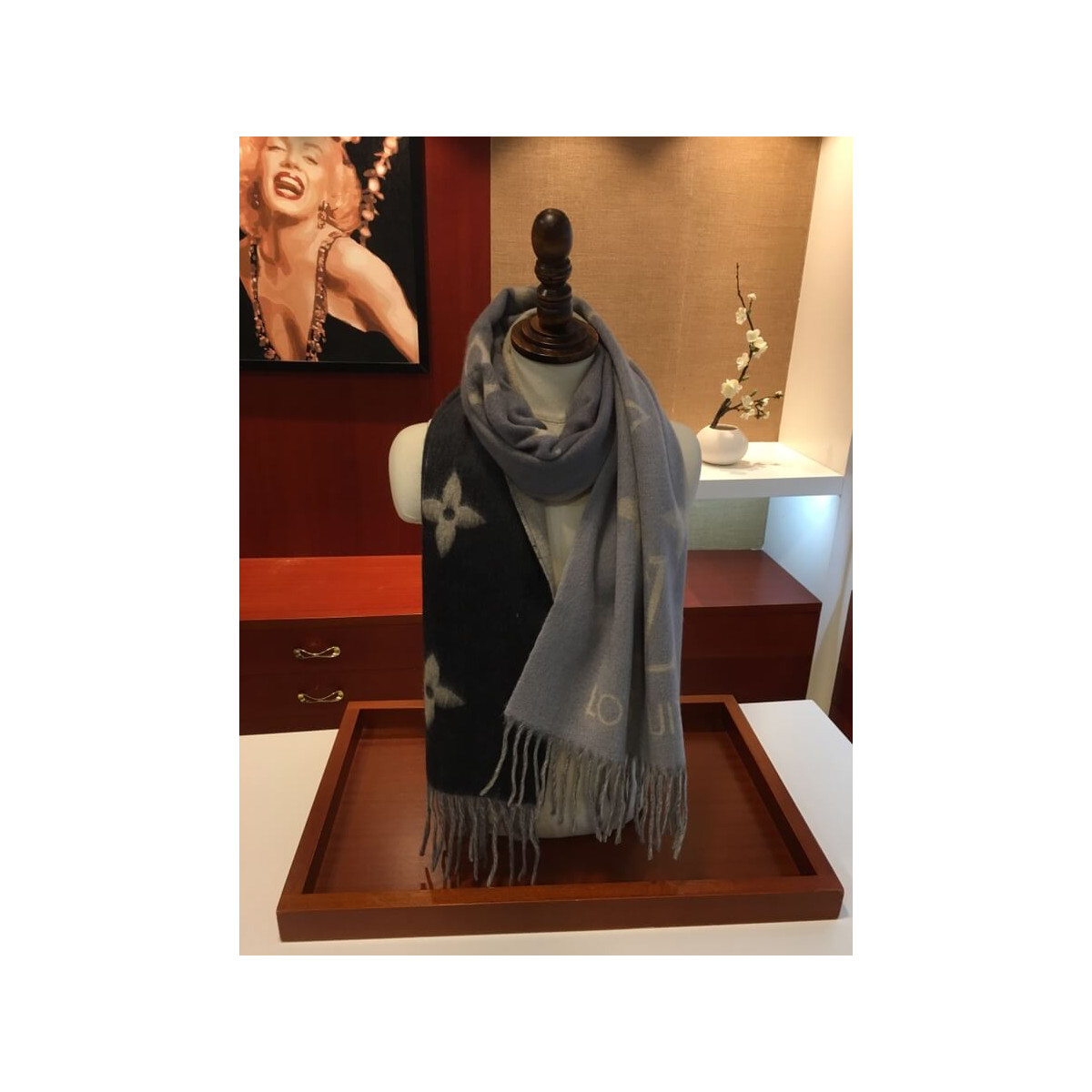 Louis Vuitton Heavy Monogram Cashmere Heavy Scarf M70868